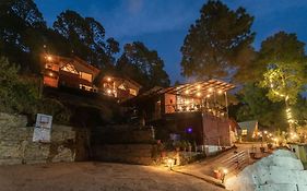 Stayvista At Tatvam-Mountain Views & Ev Station